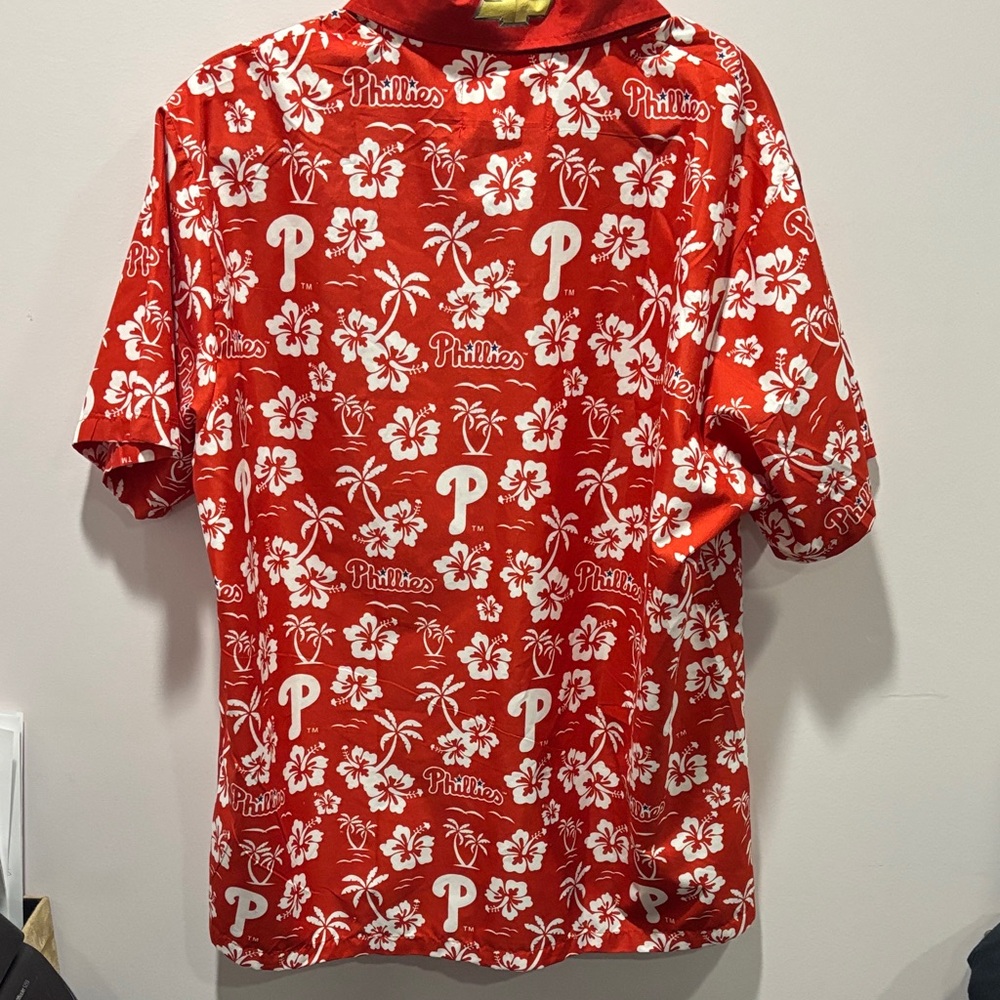Philly’s Chevy sponsored Red Hawaiian Print Short Sleeve Shirt - Picture 2 of 2
